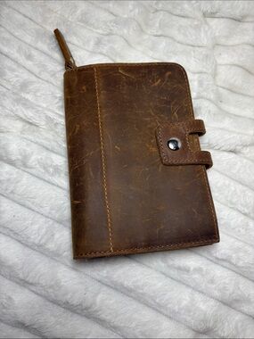 Vagabond Traveler 5” x  7"  Clutch Passport Card Cash Zipper Holder